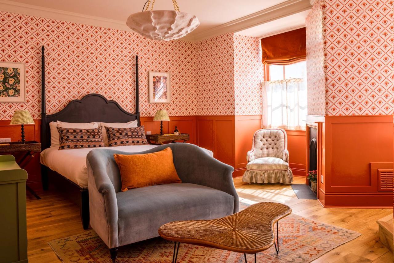 Hotel The Mitre, Hampton Court Kingston upon Thames  Exteriér fotografie A bedroom at The Mitre