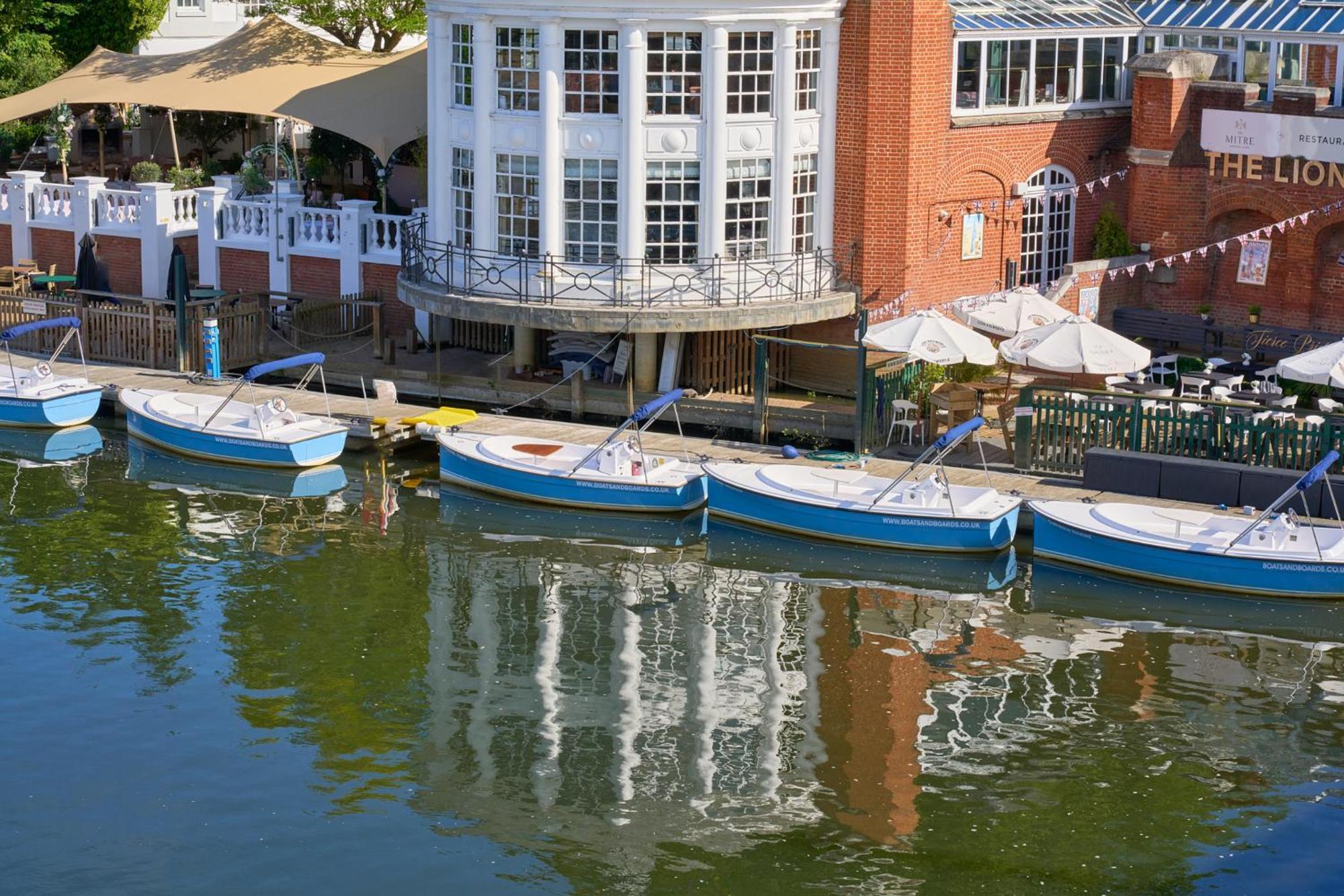 Hotel The Mitre, Hampton Court Kingston upon Thames  Exteriér fotografie The River Restaurant